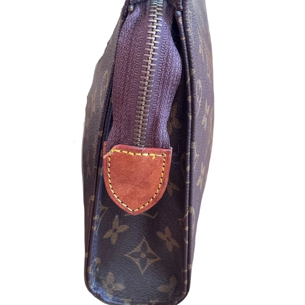 Louis Vuitton Monogram Zip Pouch / Cosmetic Case - Picture 4 of 9